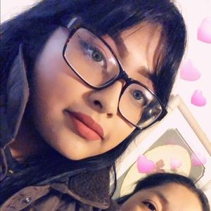 Meet your Posher, Paula